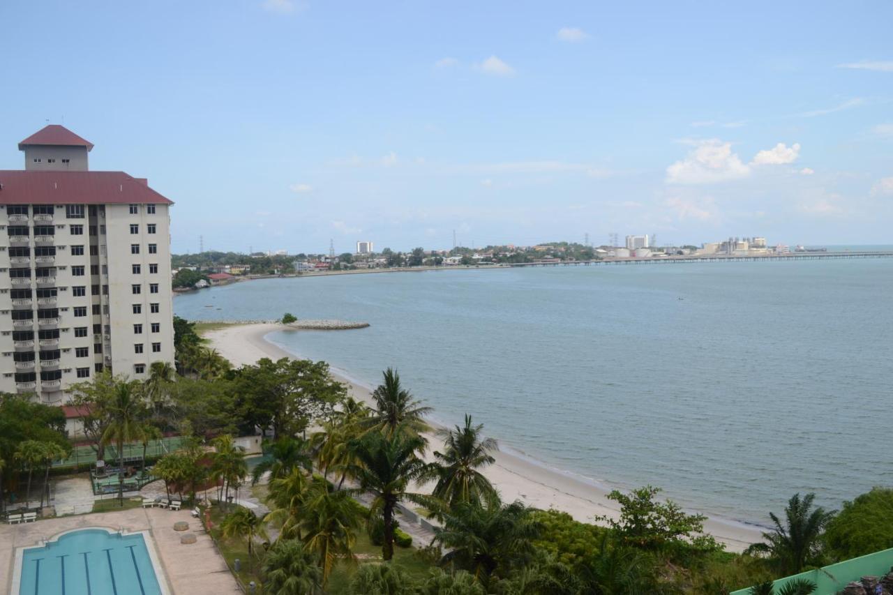 Cozy Seaview Glory Beach Resort Anc Port Dickson Exterior photo