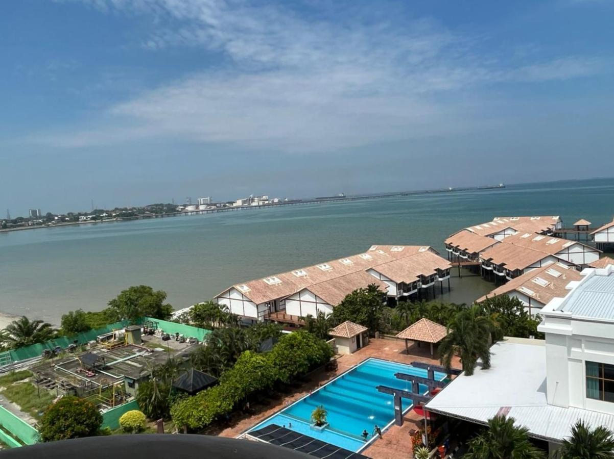 Cozy Seaview Glory Beach Resort Anc Port Dickson Exterior photo