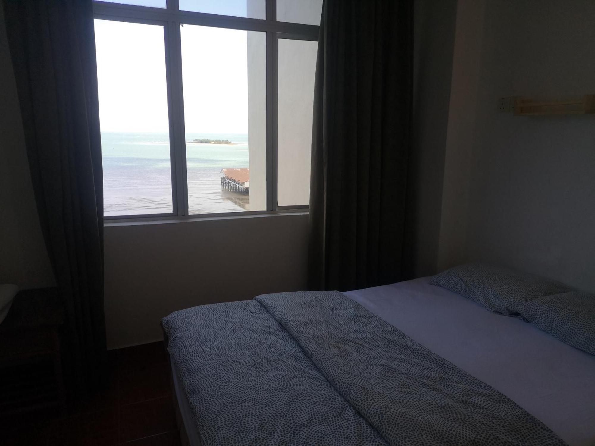 Cozy Seaview Glory Beach Resort Anc Port Dickson Exterior photo